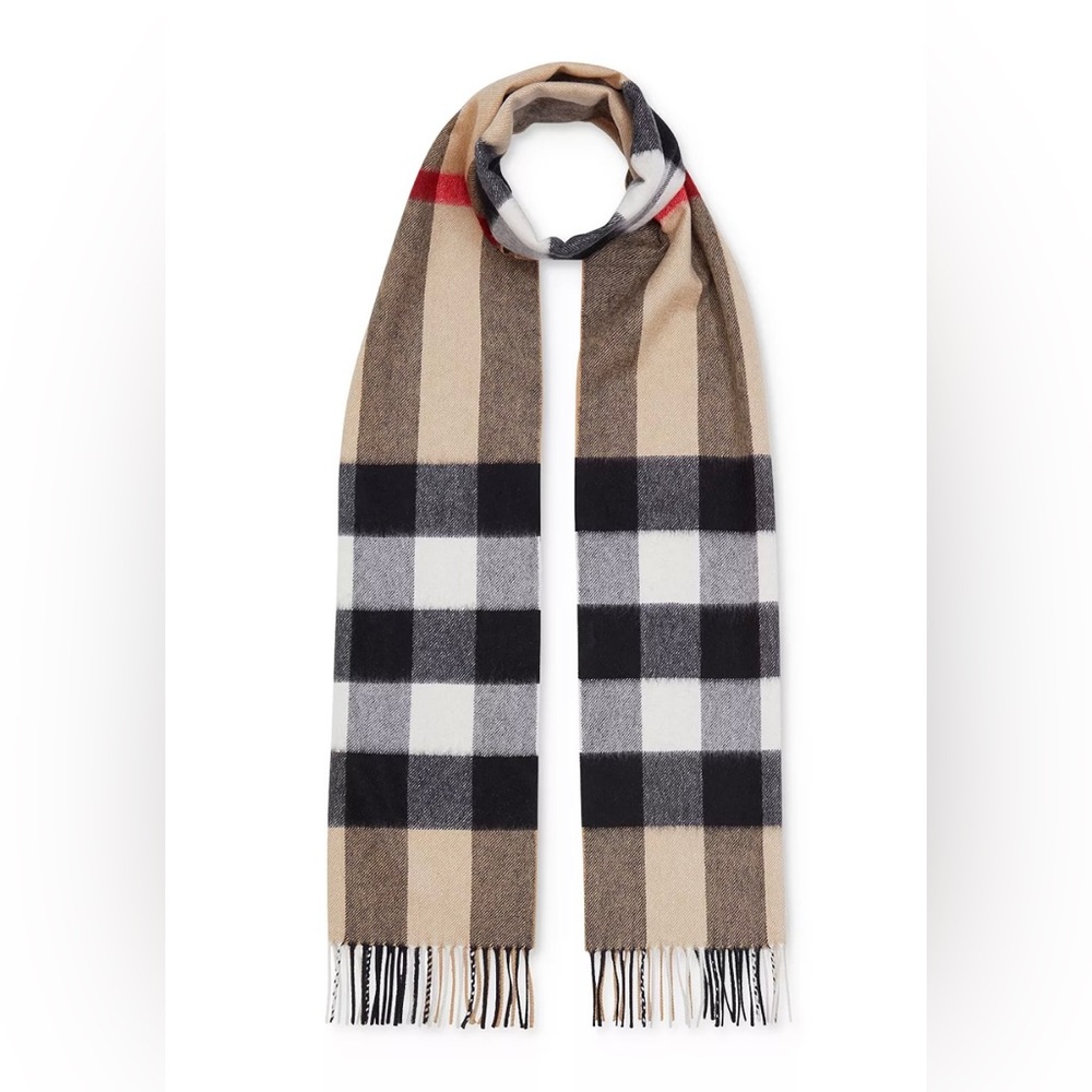 New with tags! Burberry Mega Check Cashmere Scarf